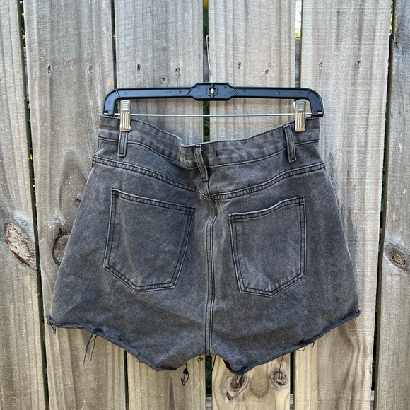 Charcoal gray denim skort size medium with buttons and zipper - Picture 3 of 6